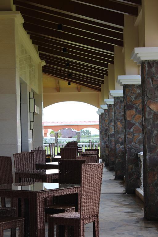 Golden Peacock Resort Hotel Бейра Экстерьер фото