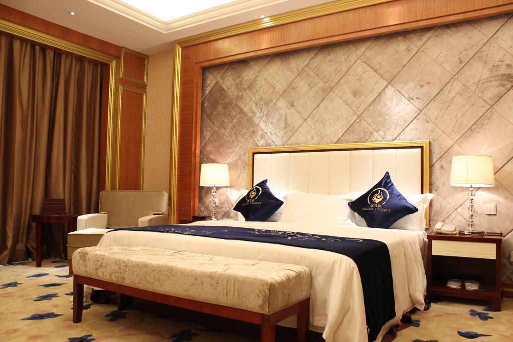 Golden Peacock Resort Hotel Бейра Номер фото