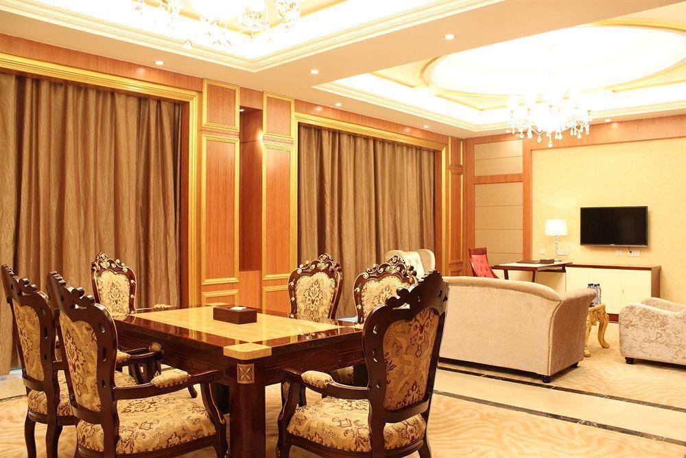 Golden Peacock Resort Hotel Бейра Экстерьер фото