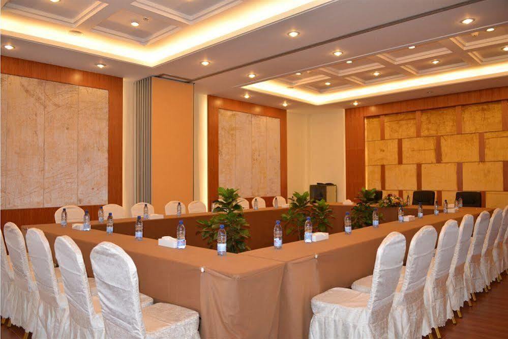 Golden Peacock Resort Hotel Бейра Экстерьер фото