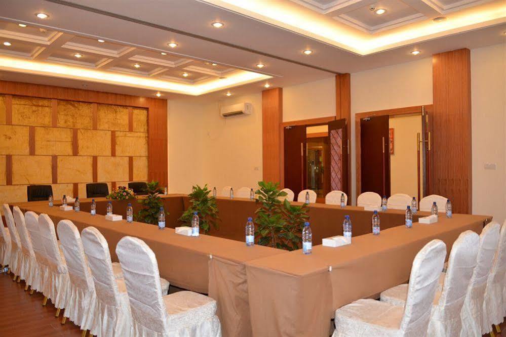Golden Peacock Resort Hotel Бейра Экстерьер фото