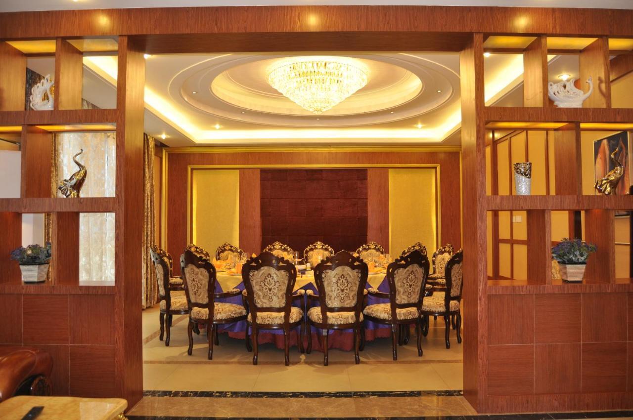Golden Peacock Resort Hotel Бейра Экстерьер фото