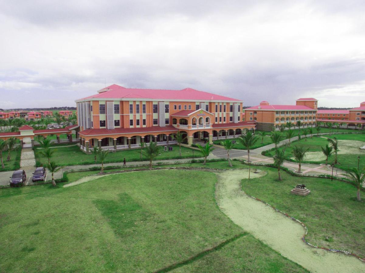 Golden Peacock Resort Hotel Бейра Экстерьер фото